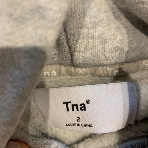 Aritzia TNA Boyfriend Hoodie - Picture 4 of 4